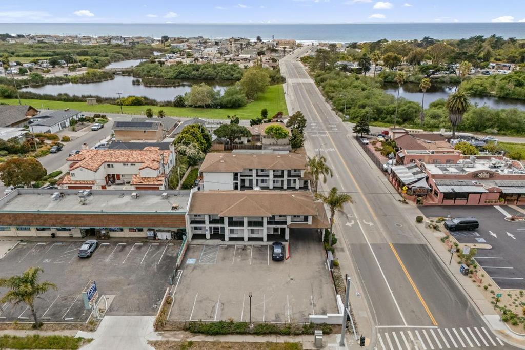 Dune Surfer Motel 2*