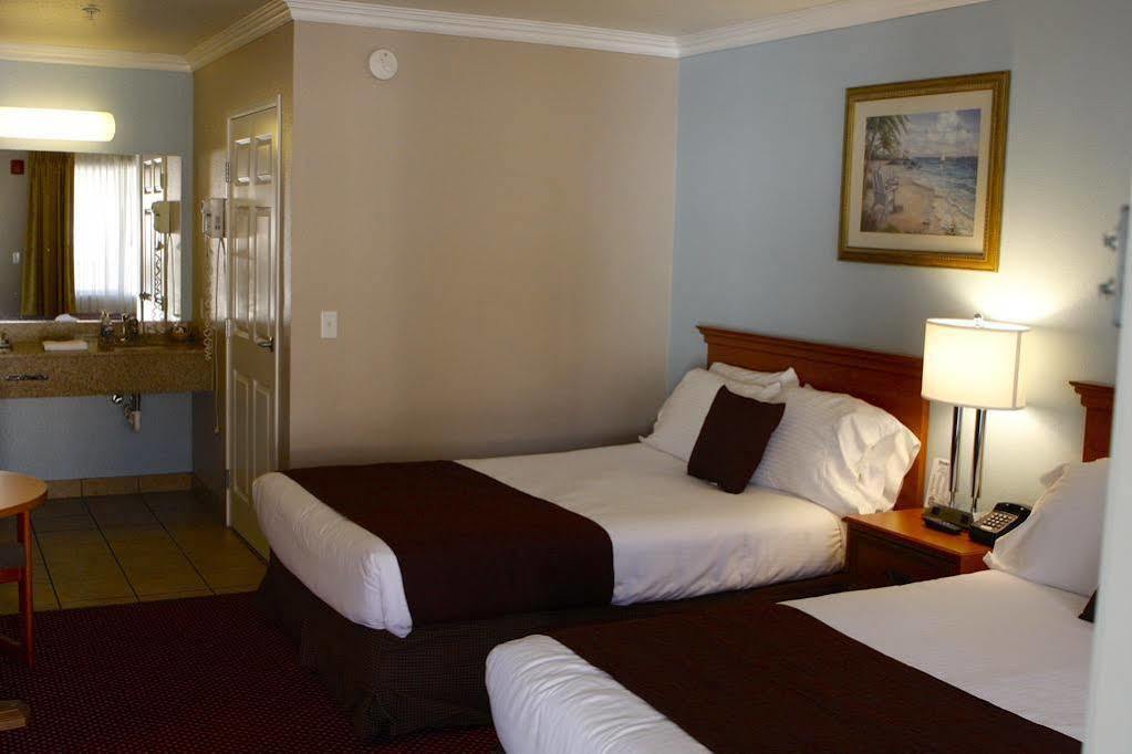 Dune Surfer Motel Oceano